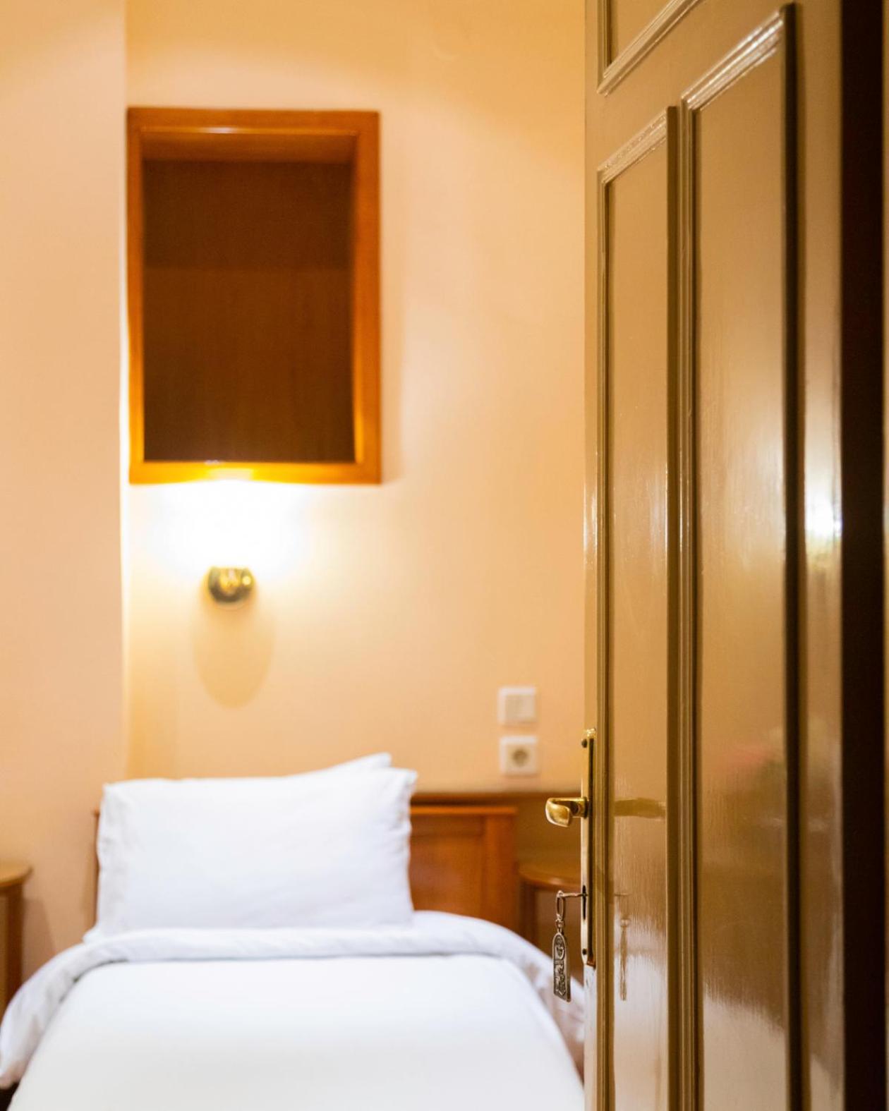 קארדיצה Hotel Avra מראה חיצוני תמונה