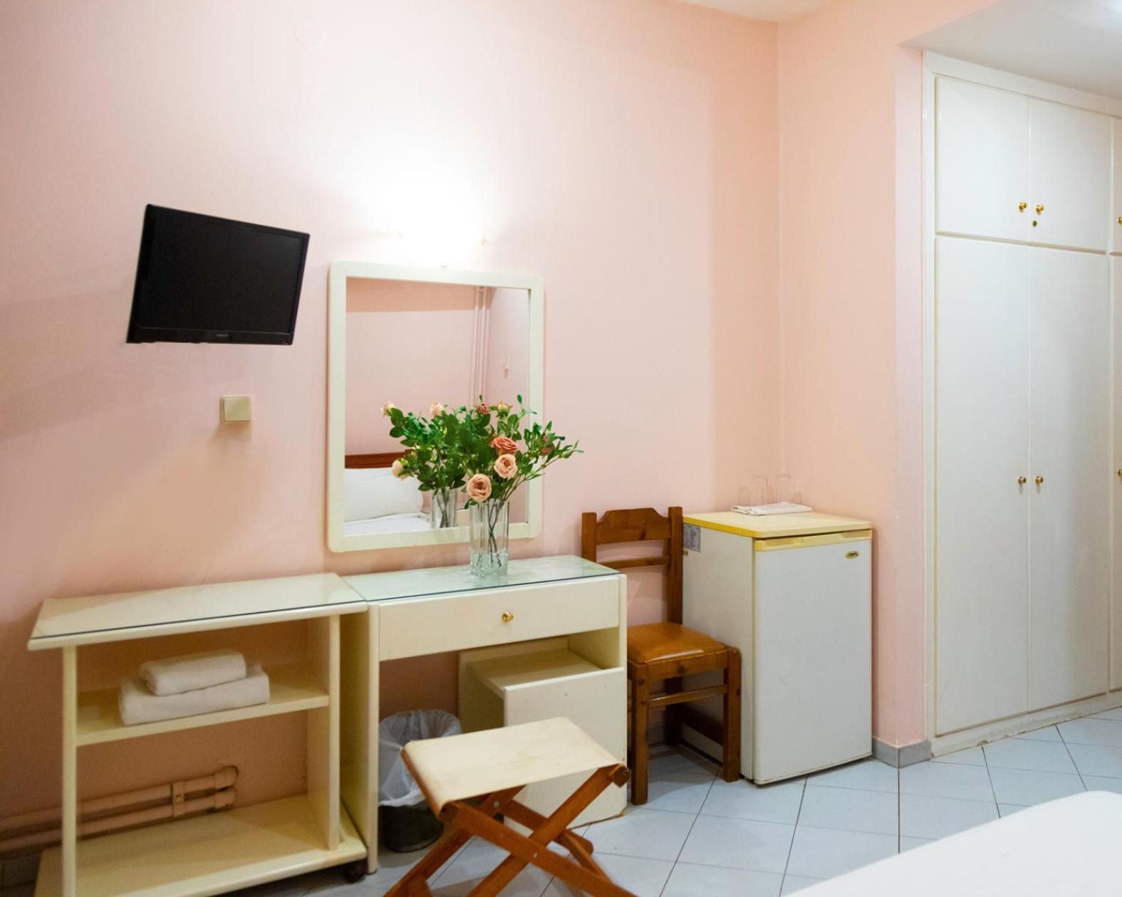 קארדיצה Hotel Avra מראה חיצוני תמונה
