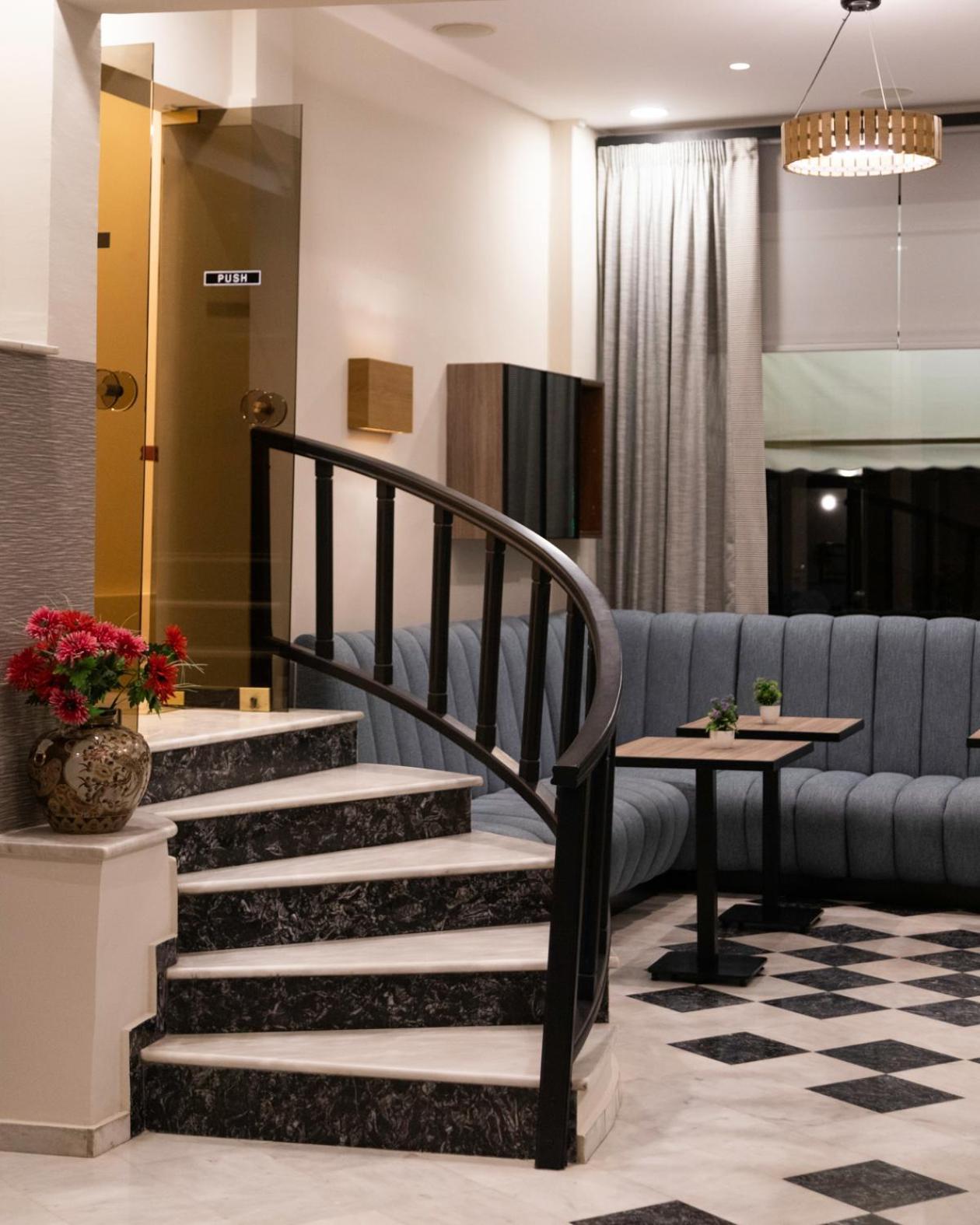 קארדיצה Hotel Avra מראה חיצוני תמונה