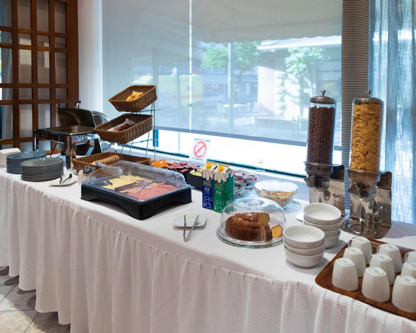קארדיצה Hotel Avra מראה חיצוני תמונה